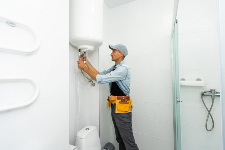 Guide pratique pour l'installation d'un chauffe-eau adapté à vos besoins
